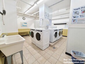 101 Monmouth St in Brookline, MA - Building Photo - Building Photo