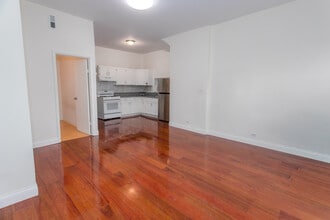 1651 W 38th Pl, Unit 1F in Chicago, IL - Foto de edificio - Building Photo