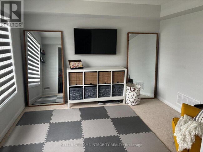 1101 Speedvale Ct in Ottawa, ON - Building Photo - Building Photo