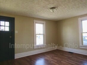 236 E Winter St in Delaware, OH - Building Photo - Building Photo