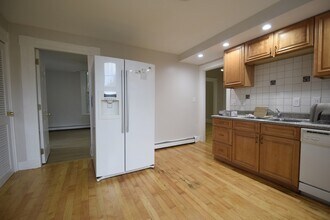 24 St James St in Newton, MA - Building Photo - Building Photo