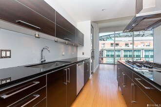 207 King St-Unit -414 in San Francisco, CA - Building Photo - Building Photo