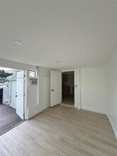 224 SW 10th St in Hallandale Beach, FL - Building Photo - Building Photo