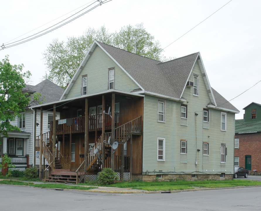 326-328 E Pine St in Clearfield, PA - Building Photo