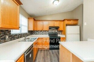 4699 Hairston Crossing Rd in Stone Mountain, GA - Building Photo - Building Photo