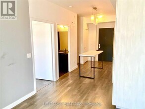 8 Eglinton Ave E in Toronto, ON - Building Photo - Building Photo