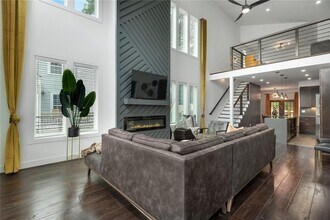 255 Mathewson Pl SW in Atlanta, GA - Building Photo - Building Photo