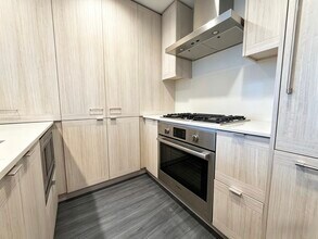 2311 Beta Ave in Burnaby, BC - Building Photo - Building Photo