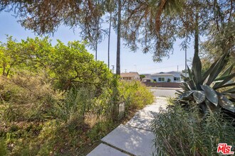 11819 Juniette St in Culver City, CA - Building Photo - Building Photo