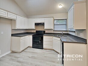 603 Dakota Dr in Joshua, TX - Building Photo - Building Photo