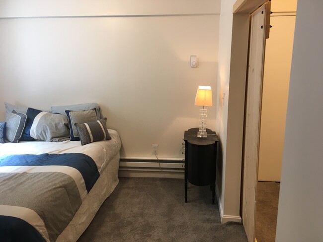 61 Pennichuck St, Unit LowerLevel
