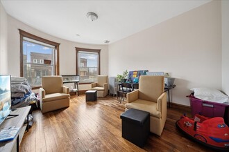 7250 S Yale in Chicago, IL - Building Photo - Interior Photo