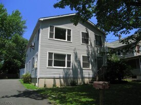 278 Morris St in Long Hill, NJ - Building Photo