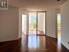 20-620 Southport St in Toronto, ON - Building Photo - Building Photo