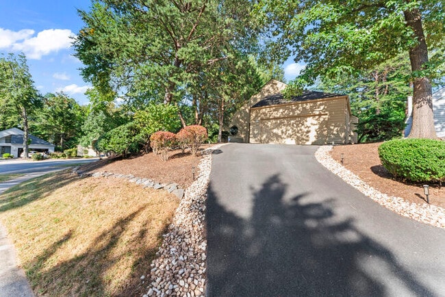 1651 Cedar Hollow Way in Reston, VA - Building Photo - Building Photo