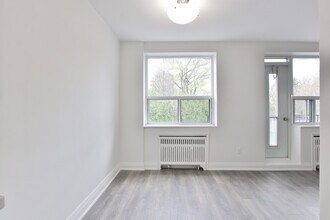 29 Upper Canada Drive in Toronto, ON - Building Photo - Building Photo