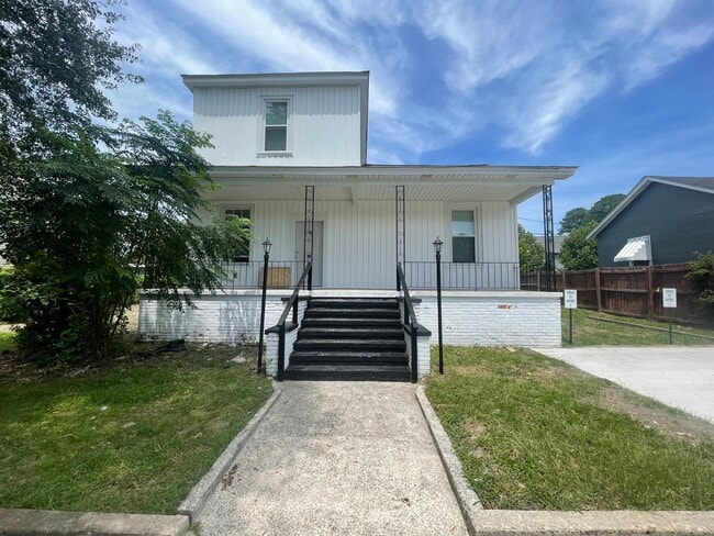 1157 Olympia Ave, Unit B