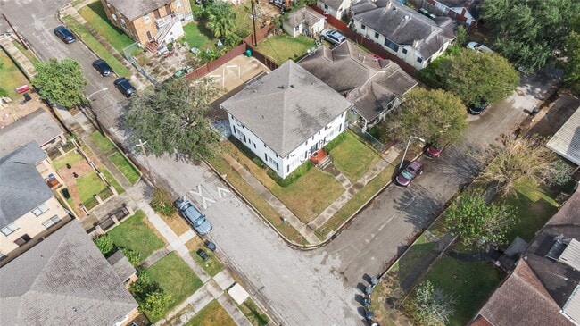 property at 3901 Dallas St