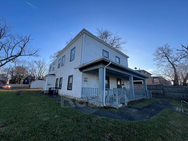 1997 W Broad St in Columbus, OH - Building Photo - Building Photo