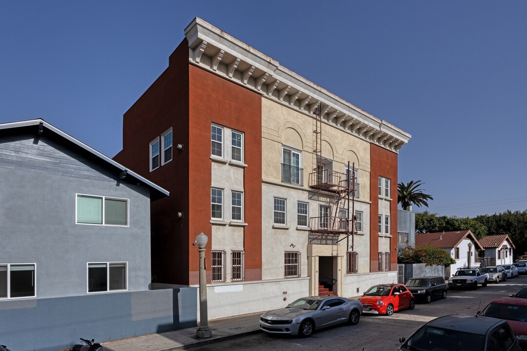 33 Horizon Ave in Venice, CA - Building Photo