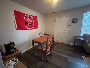 1223-1227 Carlton Ave in Raleigh, NC - Foto de edificio - Building Photo