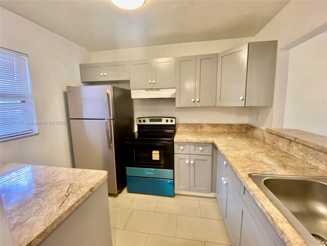 property at 3199 Foxcroft Rd