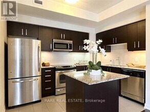70-70 Glendora Ave in Toronto, ON - Building Photo - Building Photo