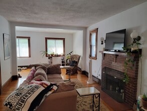 49 Leslie Rd in Belmont, MA - Building Photo - Building Photo