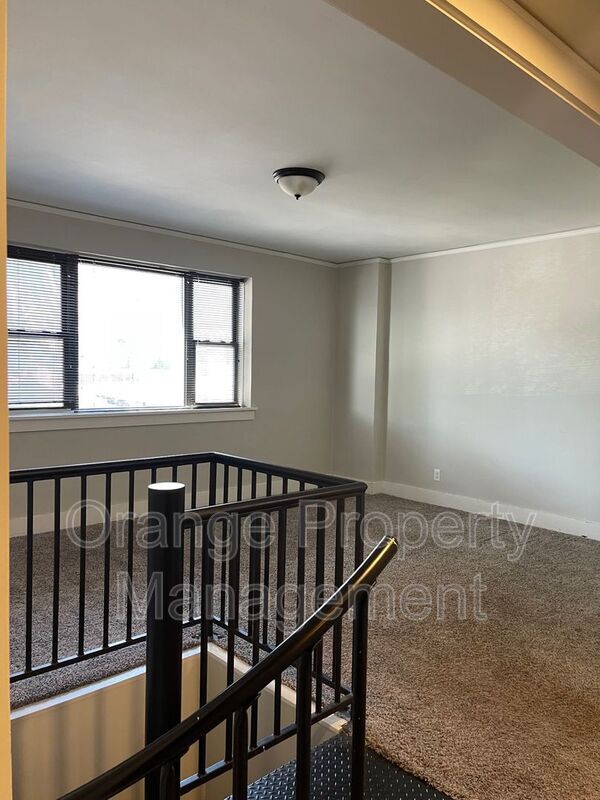 3302 Burt St in Omaha, NE - Building Photo - Building Photo