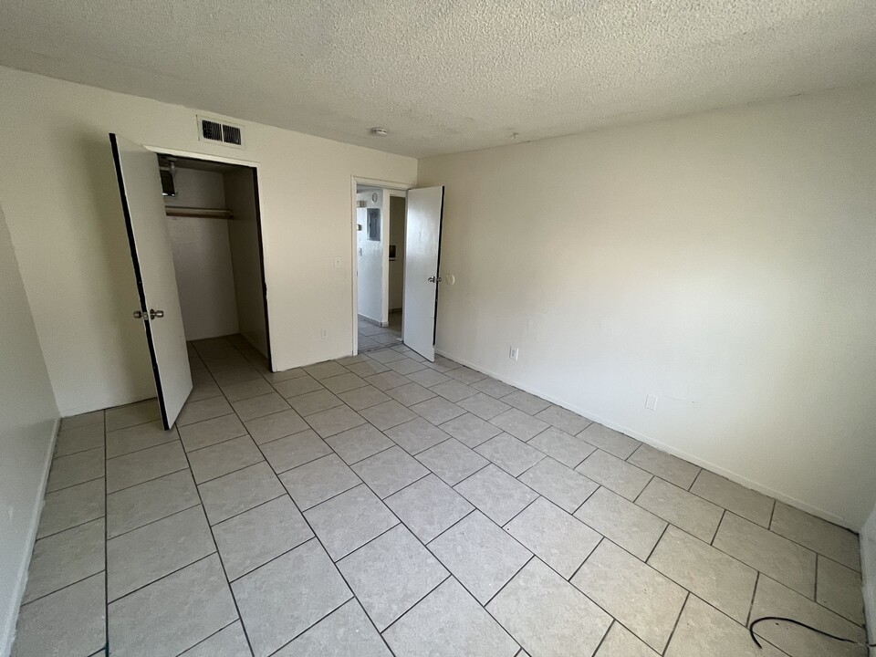 441 N 14th St in Las Vegas, NV - Building Photo