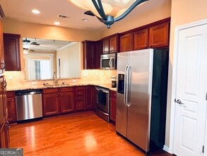 130 Magic Lily Dr in Griffin, GA - Building Photo - Building Photo