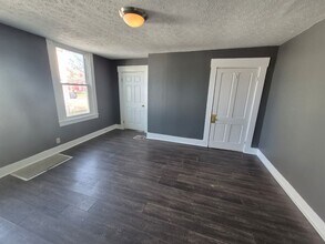 348 Berry Ave in Bellevue, KY - Foto de edificio - Building Photo