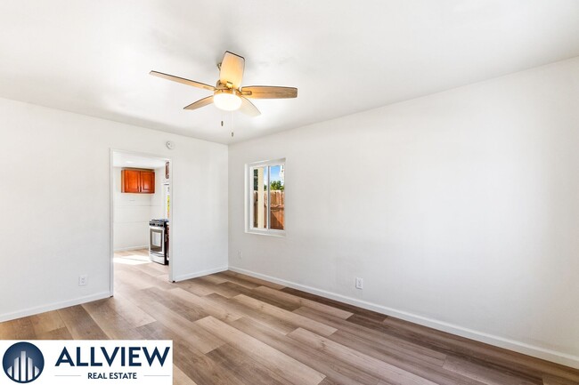 452 S Shaffer St in Orange, CA - Building Photo - Building Photo