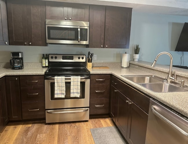 365 W Illinois Ave in Southern Pines, NC - Foto de edificio - Building Photo