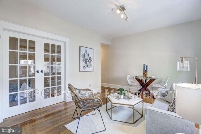 property at 1618 S St NW