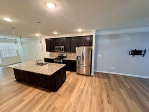 106 Synandra Dr in Mooresville, NC - Building Photo - Building Photo