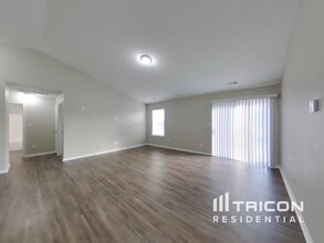 2245 Lakecrest Dr in Columbus, IN - Building Photo - Building Photo