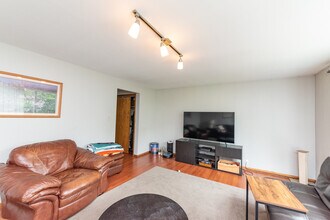 900 W Roscoe St in Chicago, IL - Building Photo - Building Photo