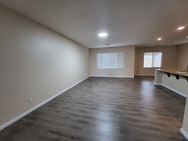 5815 Pearl Ridge Dr in Bakersfield, CA - Building Photo - Building Photo