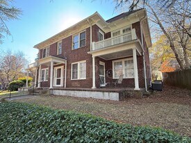 202 N Hawthorne Rd in Winston-Salem, NC - Building Photo