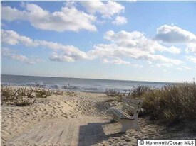 402 Elizabeth Ave in Point Pleasant Beach, NJ - Building Photo