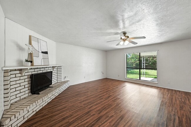 7101 Christie Ln in Dallas, TX - Building Photo - Building Photo