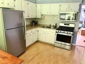 494 Putnam Pike in Smithfield, RI - Building Photo - Building Photo