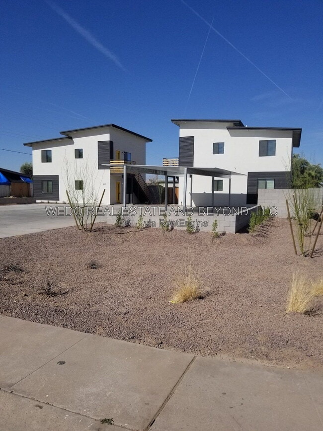 property at 813 E Siesta Dr