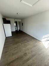 143 Claire Ave in Panama City, FL - Foto de edificio - Building Photo