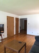 921 Haywood Dr in Madison, WI - Building Photo - Building Photo