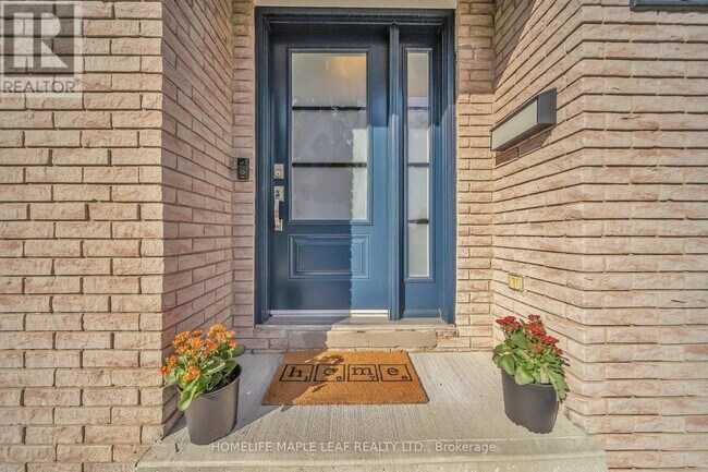 4 Lisa Ct in Hamilton, ON - Building Photo - Building Photo