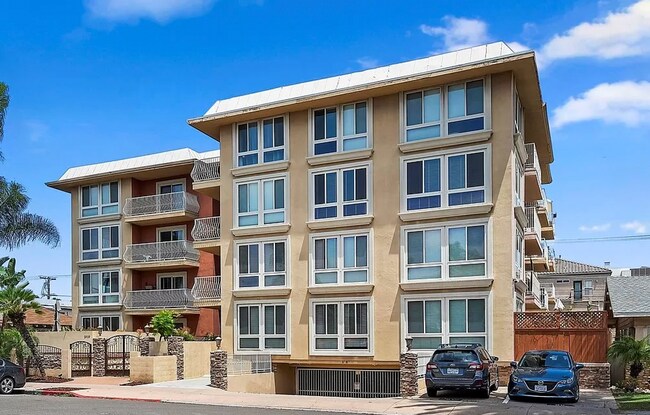 3939 Illinois St in San Diego, CA - Foto de edificio - Building Photo