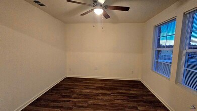 502 Liberty Hall Dr in Bonaire, GA - Building Photo - Building Photo