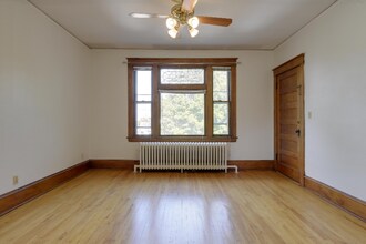 569 Ottawa Ave in St. Paul, MN - Building Photo - Building Photo